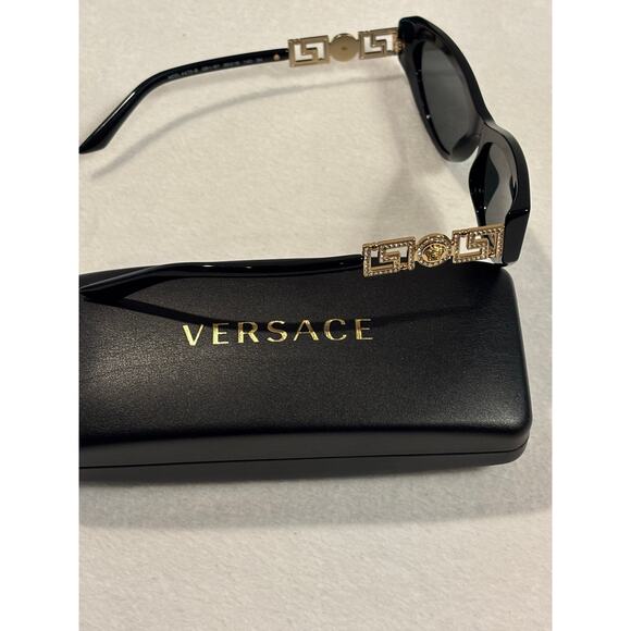 New Versace Sunglasses - Full Inclusion Black Cat Eye 0VE4470B Size 56-16-140*3N main image 8